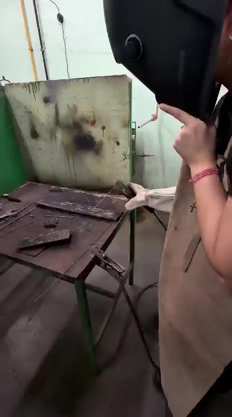 Celina em atividade de Engenharia Naval